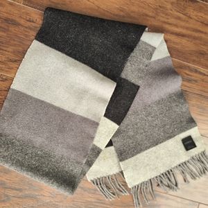 Wool and cashier scarf. Made in Scotland.